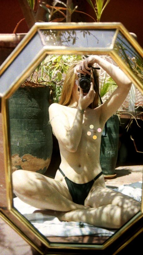 Alessandra Laiola nackten pornostar bild