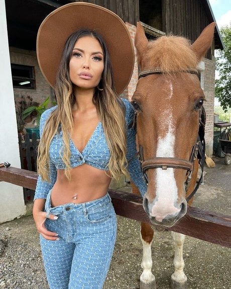 Ana Radulovic beste pornografische bilder