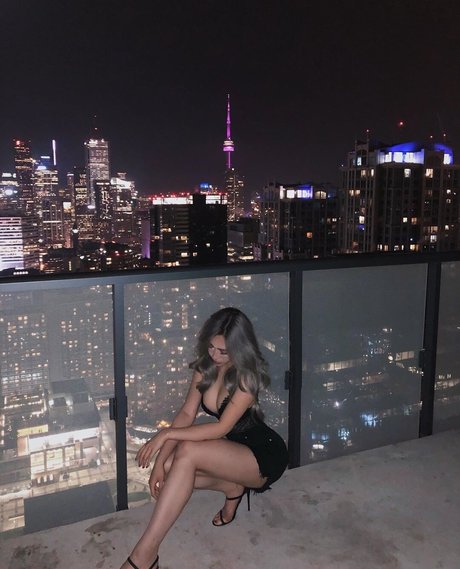 Kara Chan sex pornostar bilder