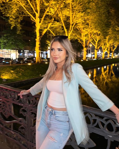 Letsnastja_ schöne nackt bild