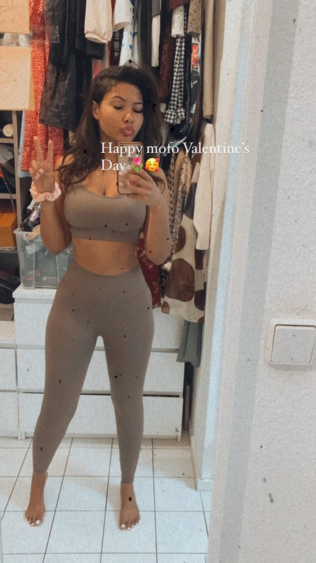 Steph Esther schöne perfekte galerien