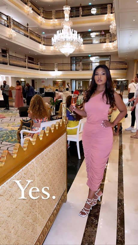 Steph Esther hübsche perfekte galerien