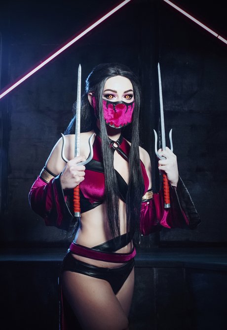 Alena Galan_ schauspielerin nackte galerien