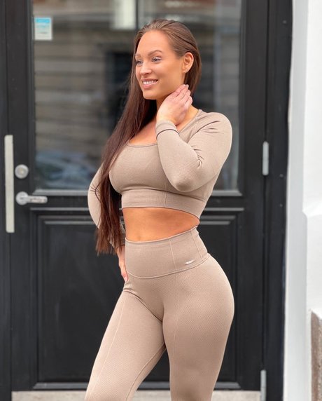 Christina Strom Faere model perfekte foto