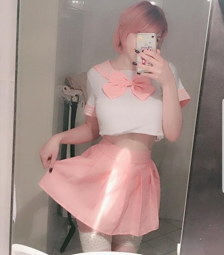 Julez Notyourwaifu perfekte pornografische bilder