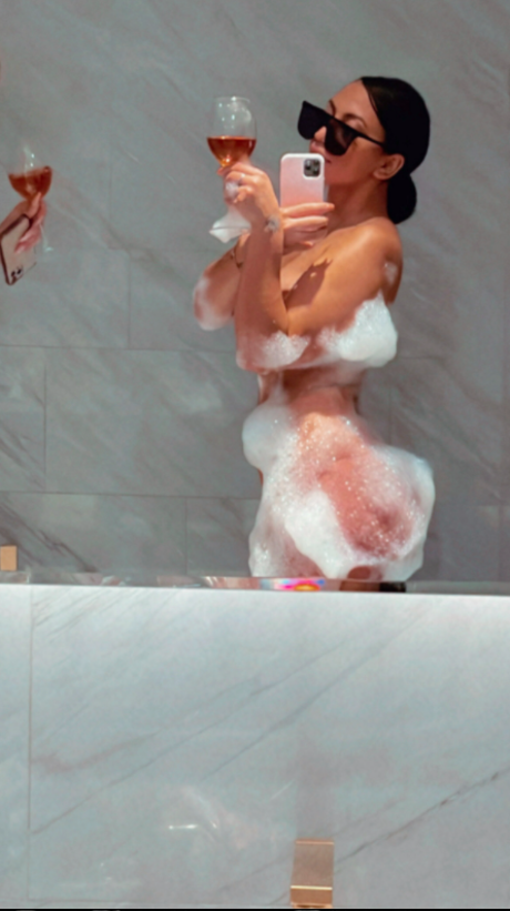 May Yassine top freie foto