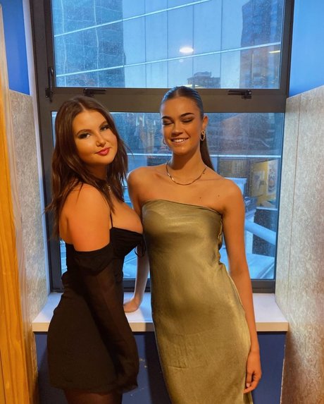 Clo Bailey model akt galerien