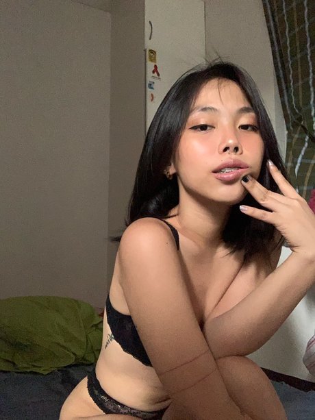 Noreen Pilotin perfekte pornostar galerien