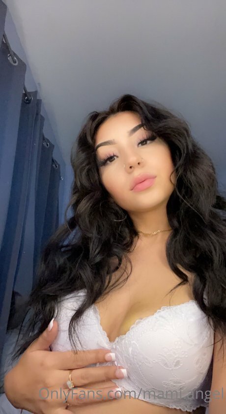 Mami Angel erotische pornographische bild