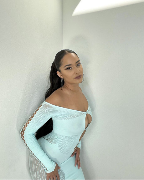 Kassandra Lee_ top akt bild