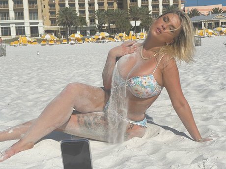 Amy Jackson kunst sexy galerie