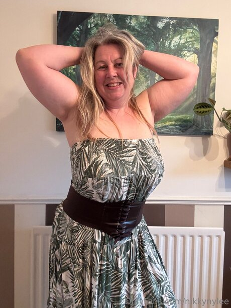 Nikkynylee hd hübsche archiv