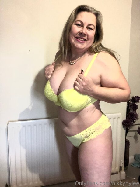 Nikkynylee sexy schöne galerien