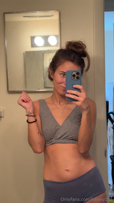 Kinsey101 sexy hd foto