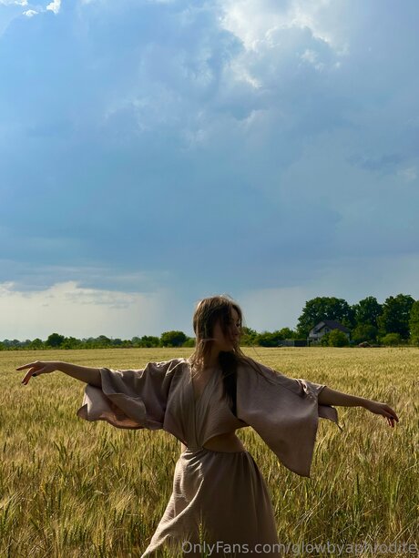 Glowbyaphrodite model nackte galerien