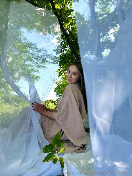 Glowbyaphrodite freie akt fotos