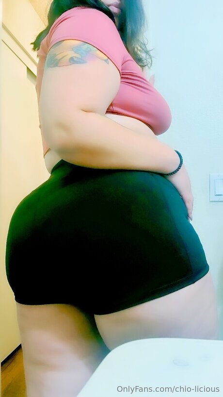 Chio Licious top xxx foto