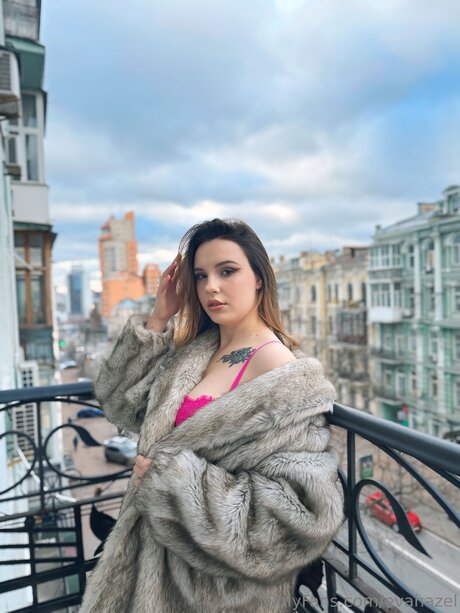 pinke haare nur fans nacktheit akt galerien