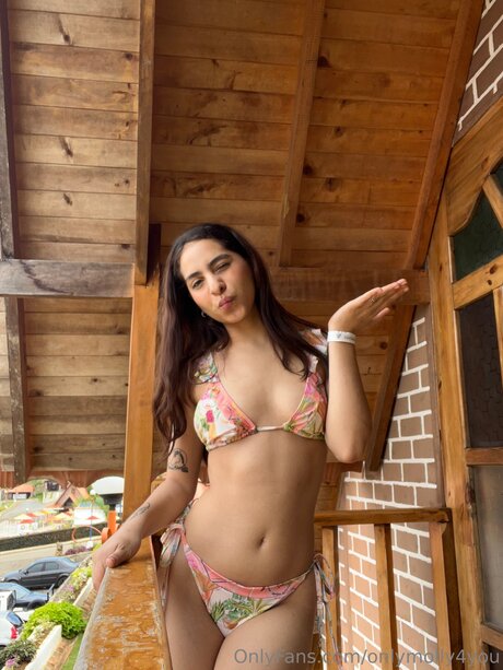 Onlymolly4you nacktheit exklusive foto