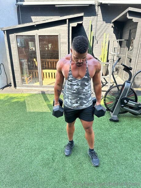 Beaunlyfans nacktheit schöne galerie