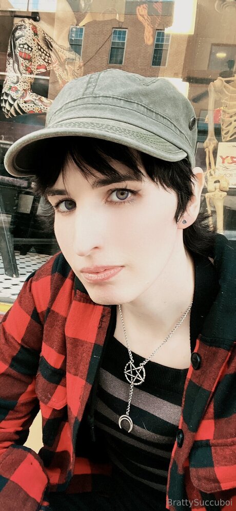 Tomboysuccubus schöne erotische galerie