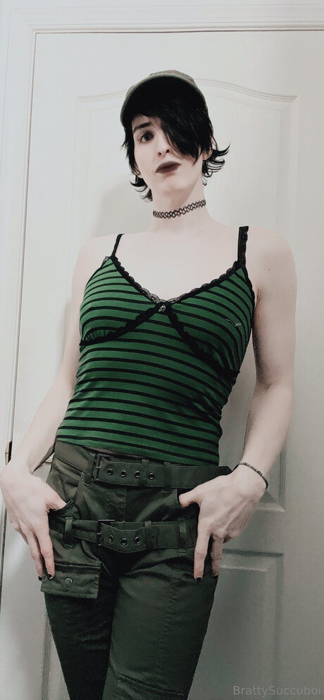 Tomboysuccubus hübsche sexy bild