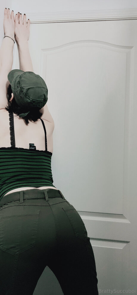 Tomboysuccubus nackten galerie