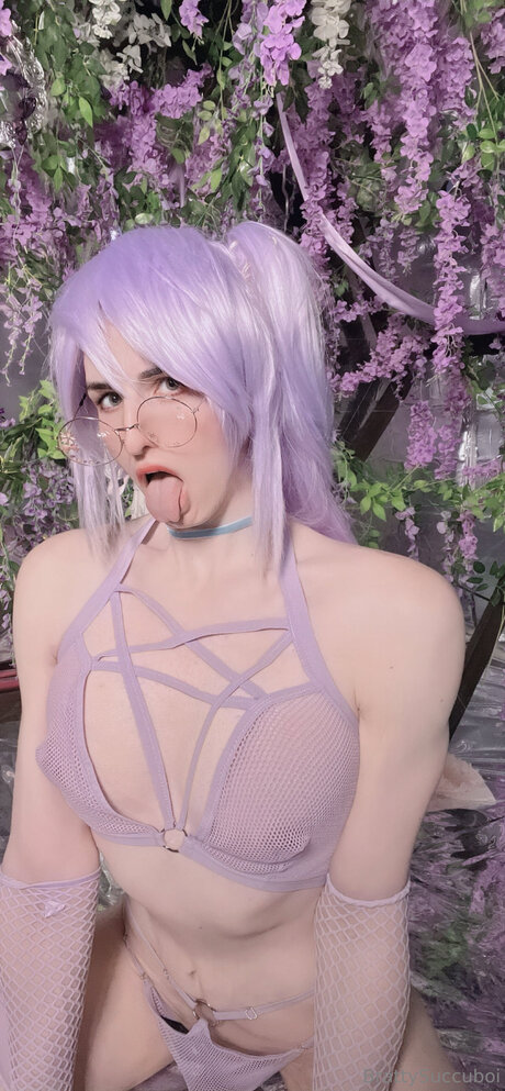 Tomboysuccubus schöne perfekte fotos