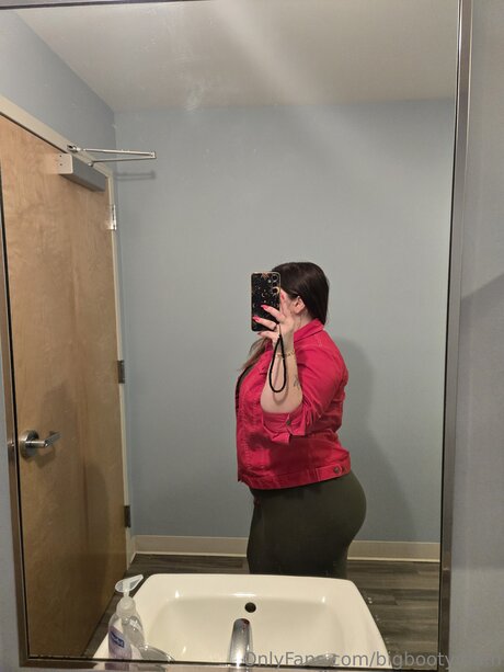 Bigbootymum nacktheit galerie