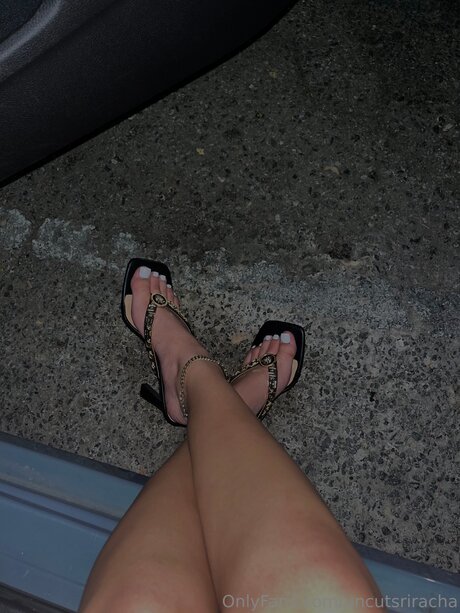 Uncutsriracha erotische beste galerien