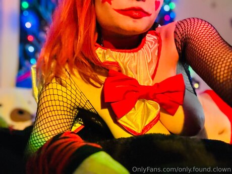 Only Found Clown xxx nackt bild