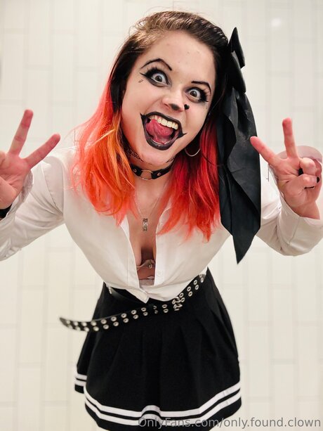 Only Found Clown Bilder