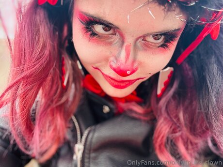 Only Found Clown schauspielerin archiv