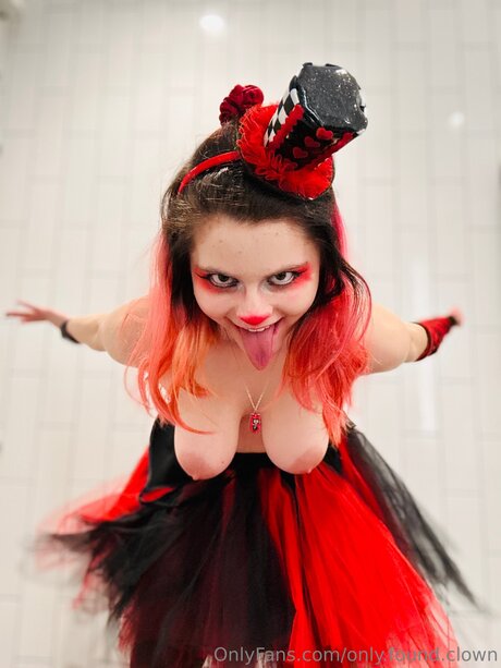 Only Found Clown erotische pornographische archiv