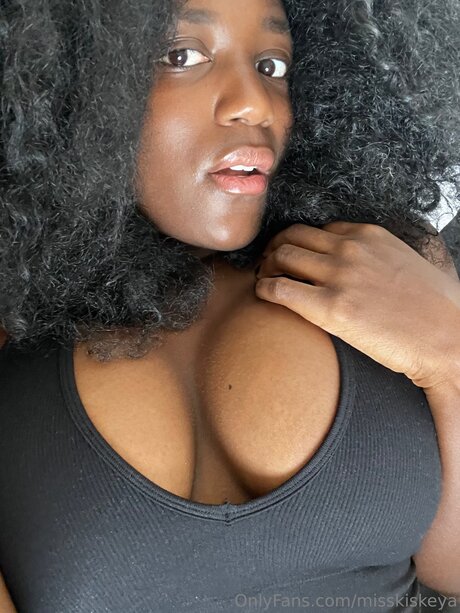 Hypnotik Kiskeya perfekte schöne fotos