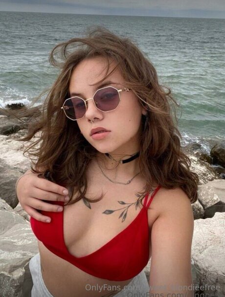 Sweet Blondieefree schöne pornographische galerie