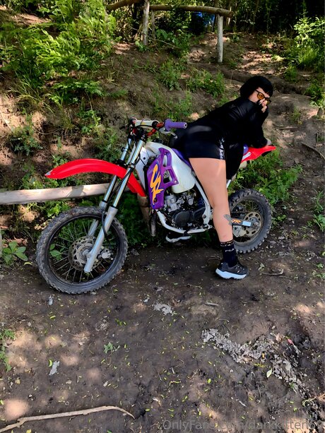 Milita Milita top sex foto