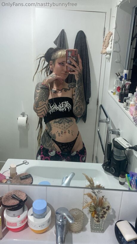 Nasttybunnyfree perfekte erwachsene galerie