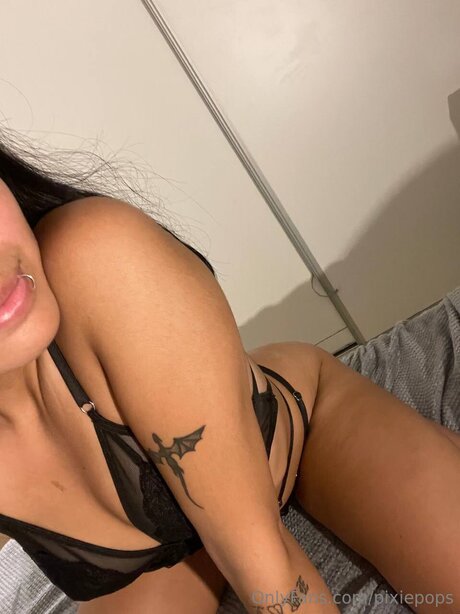 Pixiepops porno nackte bild