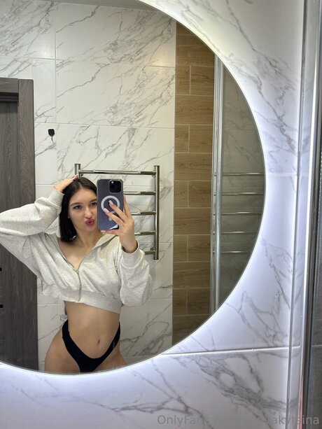 Vanyakytsina porno hübsche bild