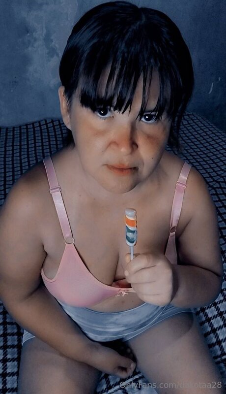 Dakotaa28 schöne nackte foto