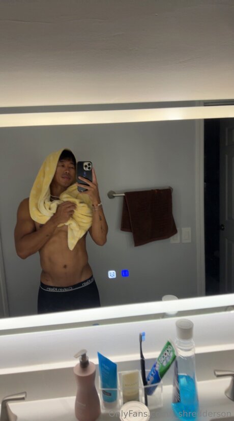 J Shredderson hübsche xxx archiv