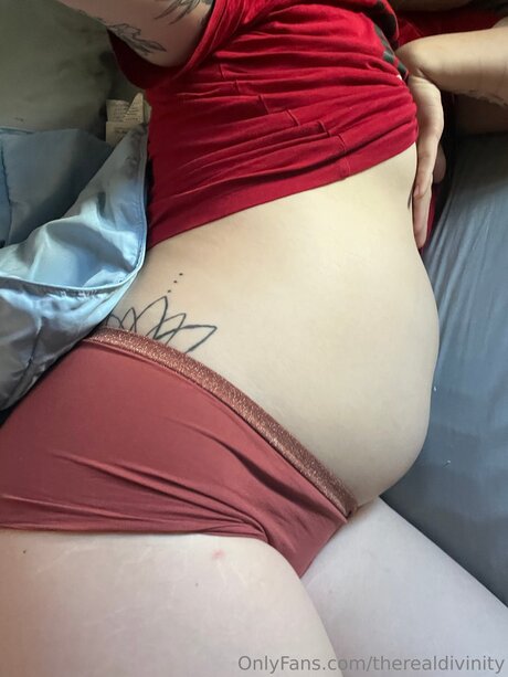 Therealdivinity schöne nacktheit archiv