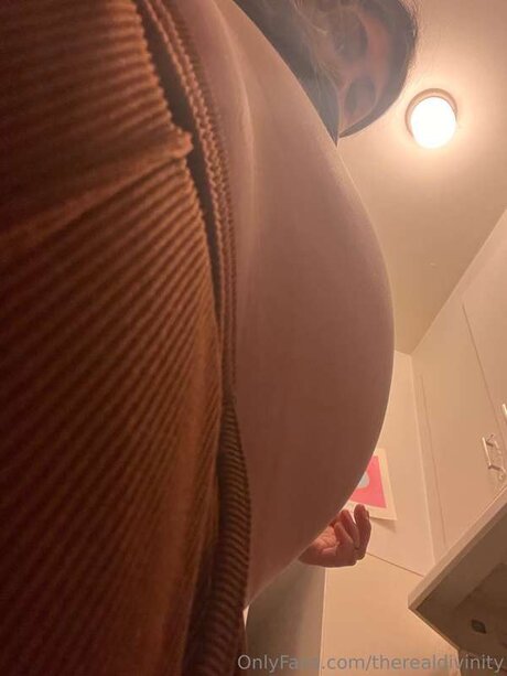 Therealdivinity heiße hd bilder