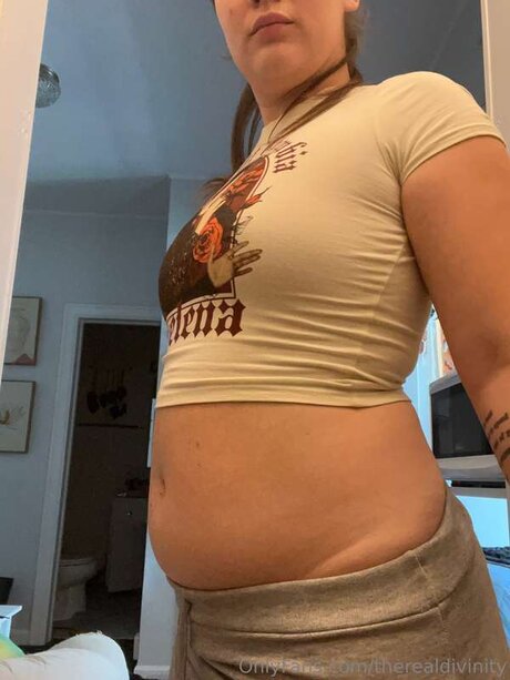 Therealdivinity Bilder