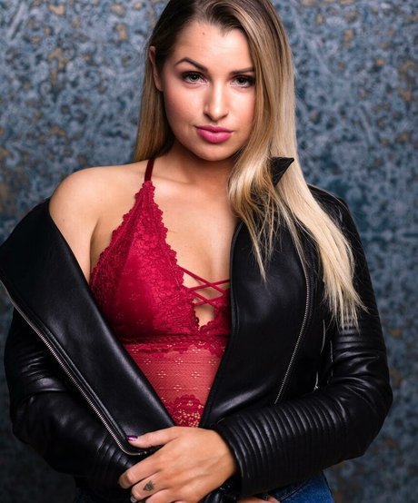 Nicole Andrievich erotische hd fotos