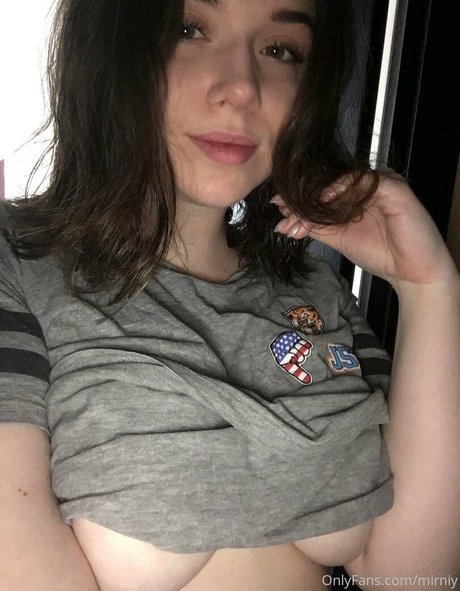 mirniy schauspielerin nette bild