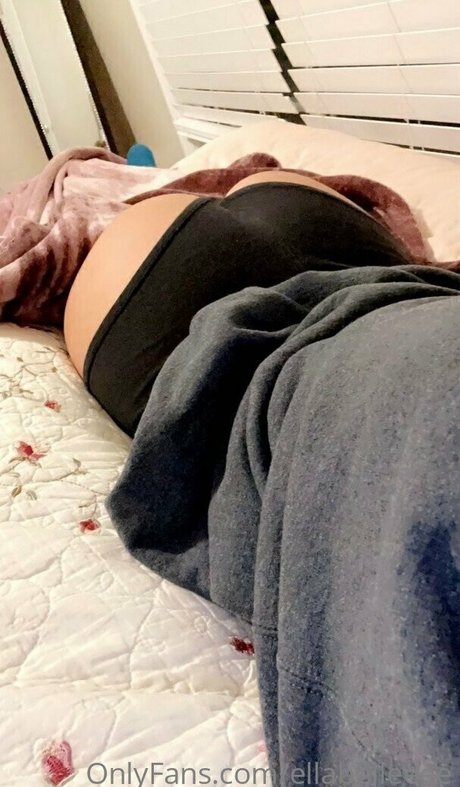 ellabelleeee erwachsene kunst archiv