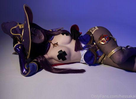 Hessakai schauspielerin nette bild