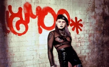 Mimi Barks pornostar akt bild